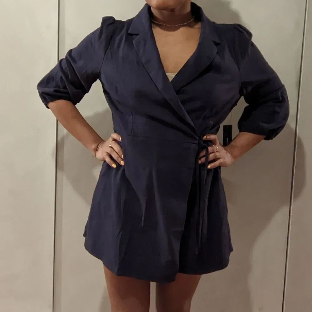 Lulu's navy blue romper - Picture 2 of 7